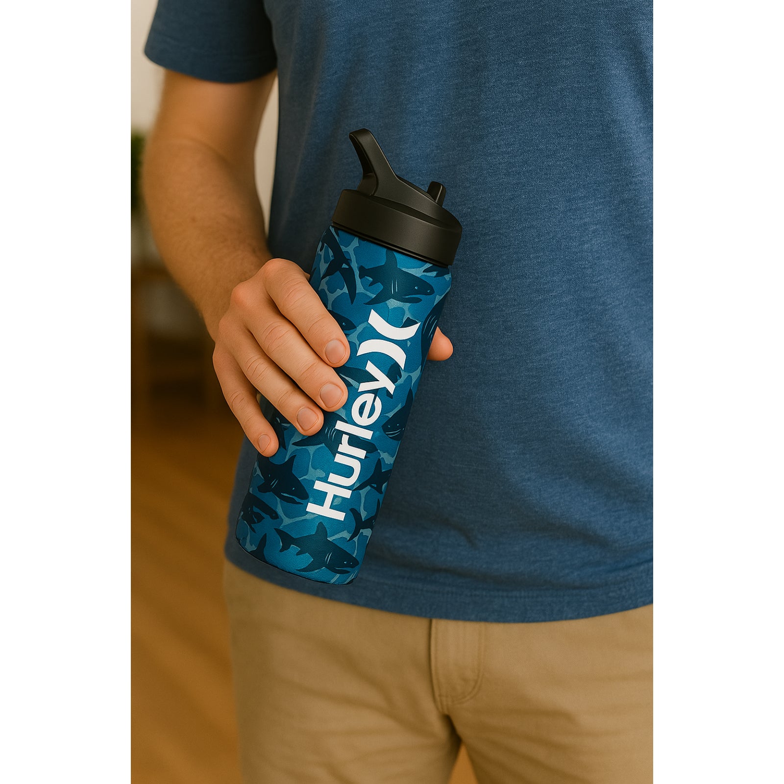 Hurley 3D Shark Design 16Oz Straw Cap Ss. Sports Bottle