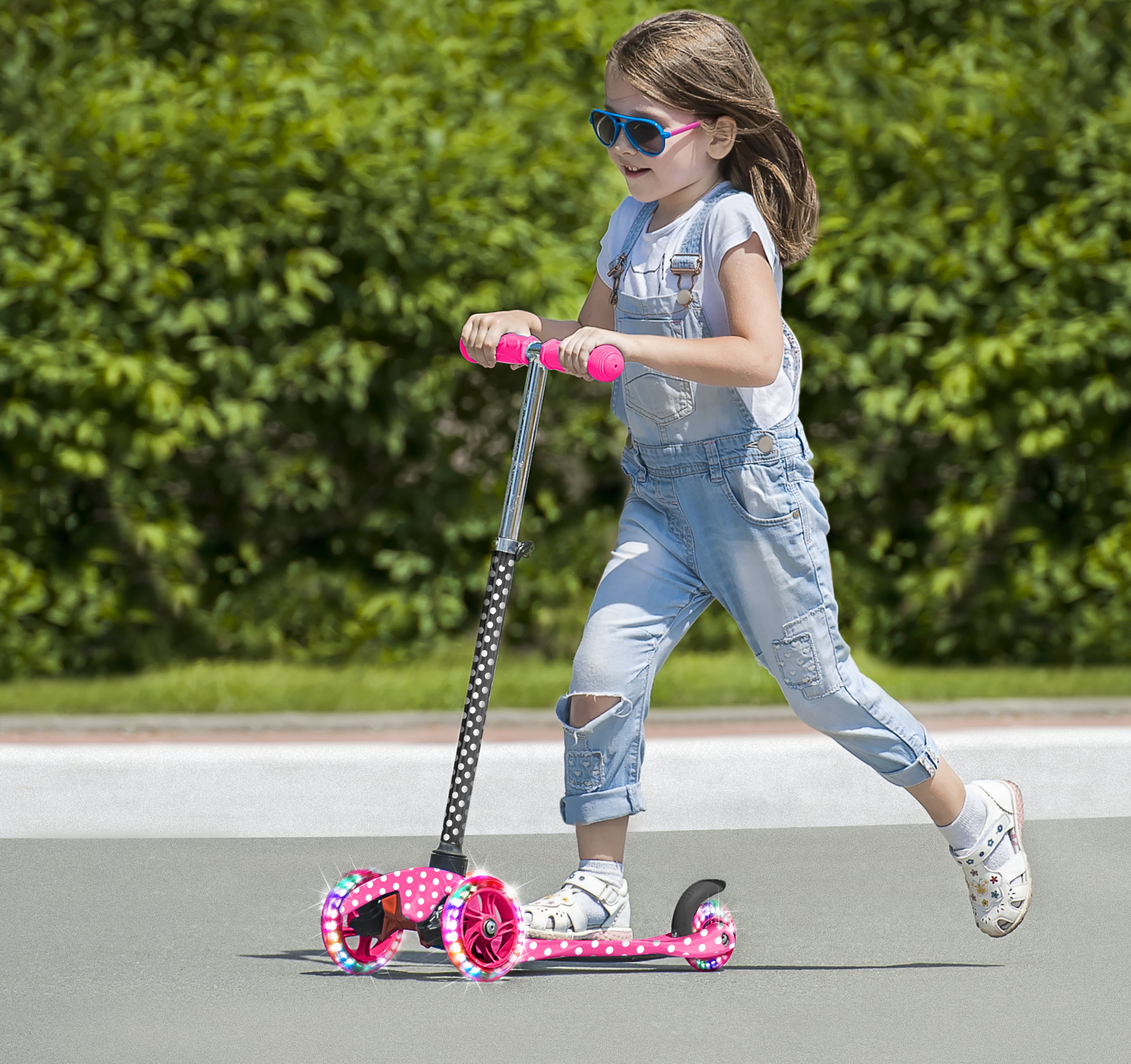 Rugged Racer Mini Deluxe 3-Wheel Scooter with LED Lights and Pink Polka Dot Design