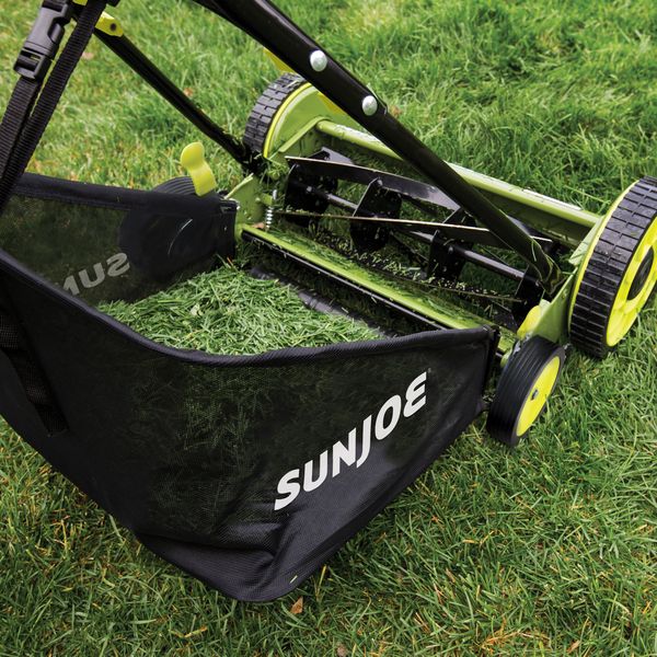 Sun Joe Manual Reel Mower W/Catcher 18 In.