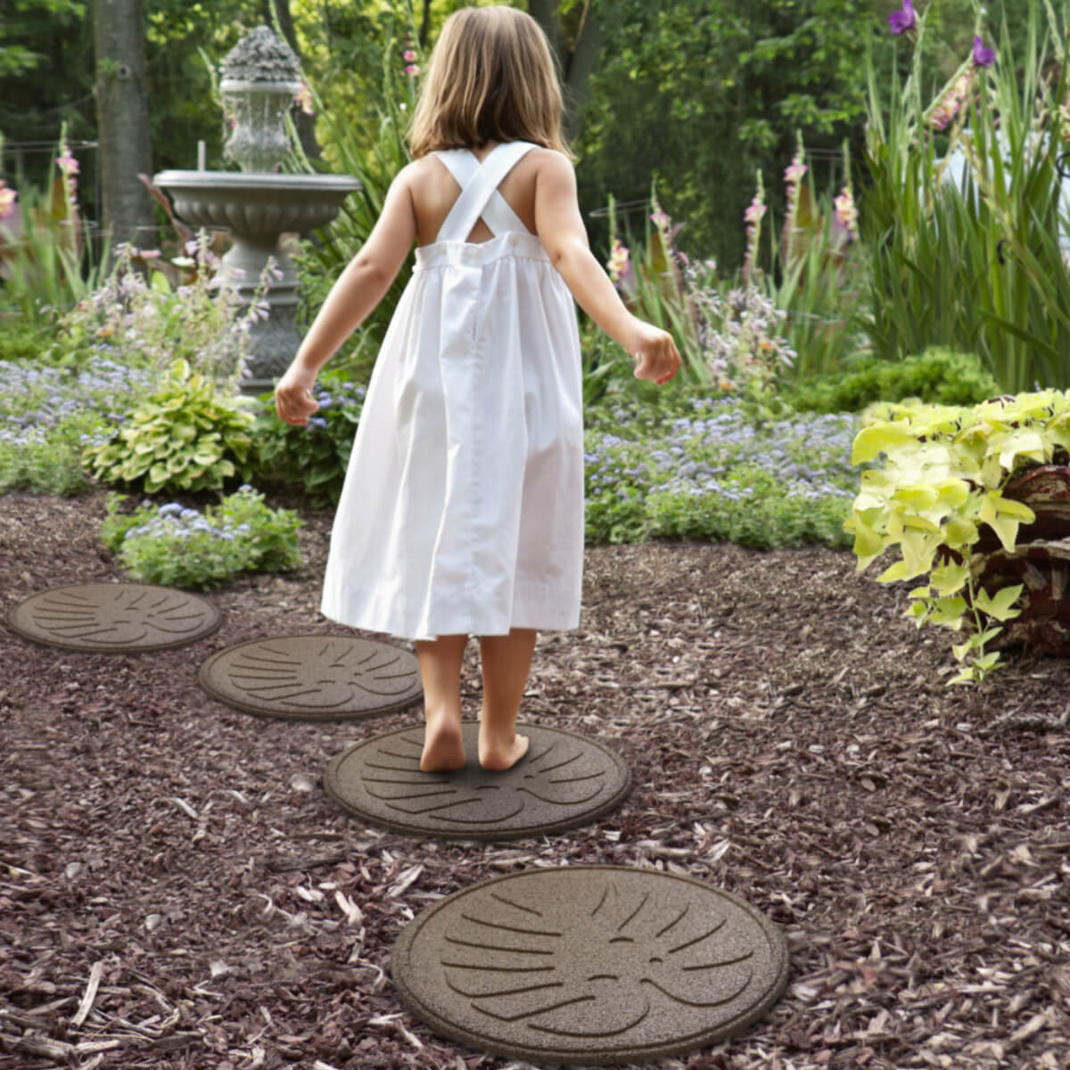 Garden Central 18" x 18" Tropical Leaf Round Stepping Stones in Brown, 4-pack, Made with recycled materials