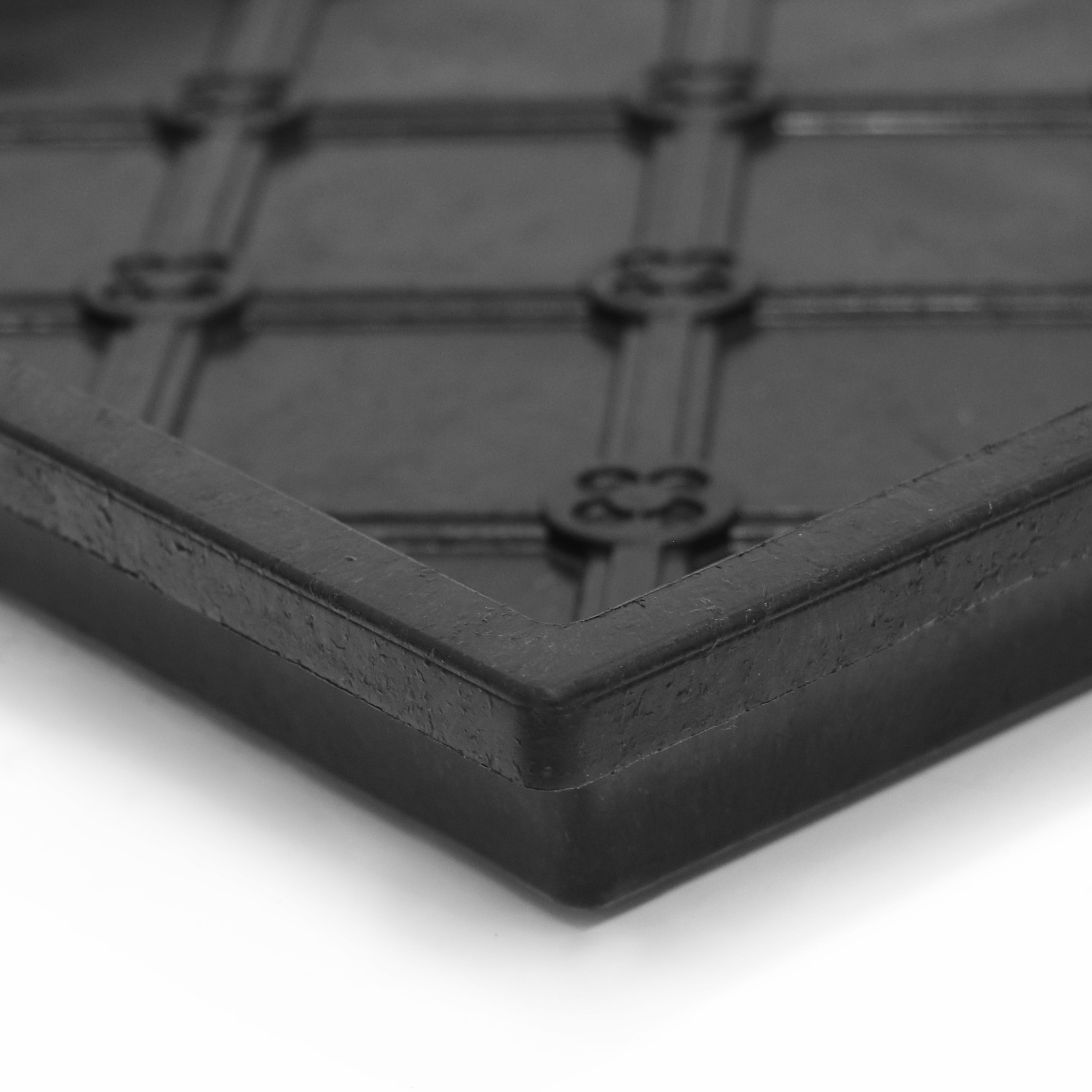 17" x 35" Large Manor Lattice Boot Tray in Black