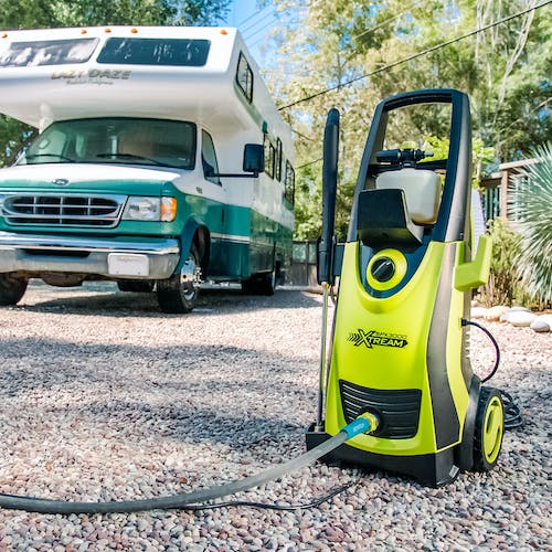 Sun Joe SPX3000XT1 (2200-PSI Pressure Washer + SPX-UB1, SPX-WB, QC